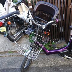 e219🔴🔵🟢土日も🔴お子様と🌈土足のまま🟢いろいろなタイプの電動自転車のご試乗可能です  🌕️🟢電動自転車・リサイクル専門店　🔵🔴　ご試乗をしてから、ご購入できます。  🔴🌀🔴２０インチ、チャイルドシート、２人乗り、３人乗り、１人乗り電動自転車  🔴🔵バカ良心的な電動自転車屋🔴１００日間・安心の無料点検・🌕️無料交換保証サービス付き  🟢後ろチャイルドシートを大きめのかごに変更のオプション無料です。  🔴バッテリーは新品の９０％以上の性能です。  🟣１回の充電で３の画像