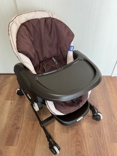 【値下げしました】コンビ　ネムリラオート　電動　ハイローチェア　ベビー用品