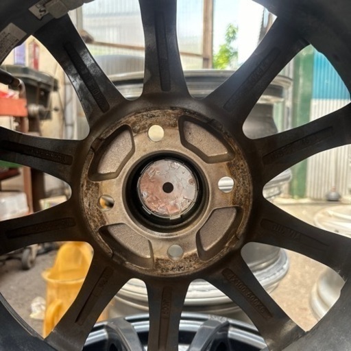 車のパーツ タイヤ、ホイール