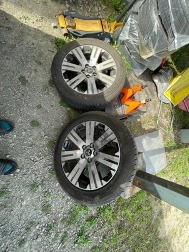 車のパーツ タイヤ、ホイール