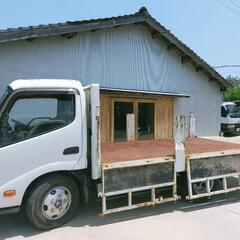 2tトラックパワーゲート付きの画像