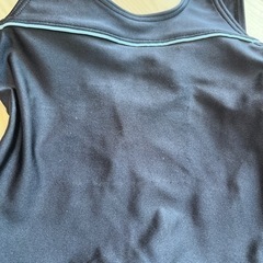 【価格交渉可★】美品♪スポーツ水着 130 ネイビーの画像
