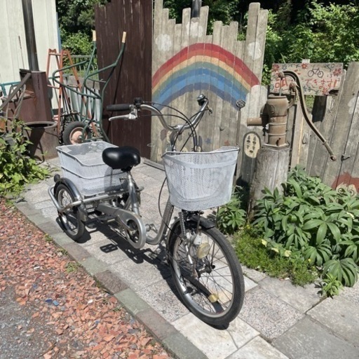【4382】三輪車　前20・後16インチ　28,100円（防犯・税込）