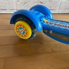 【完売御礼】【幼児用】新古品キックスケーター 機関車トーマス　未使用品<自転車のオオムラ 静岡店>の画像