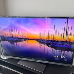 ６０型　テレビ