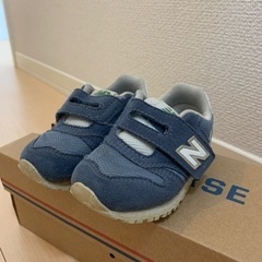 ニューバランス　スニーカー　13センチ