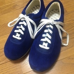 ブルーオーバー　スニーカー