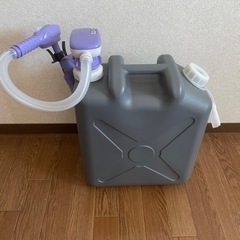 灯油タンクと自動ポンプ