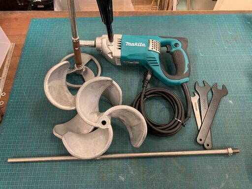 【モノマニア四日市】【引き取り限定】マキタ makita 攪拌機 かくはん機 ミキサー UT2204