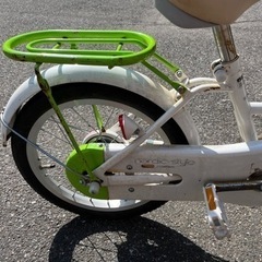自転車 折りたたみ自転車の画像
