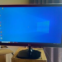 31型・27型モニター　PC2台　その他一式　取りに来てくれる方の画像