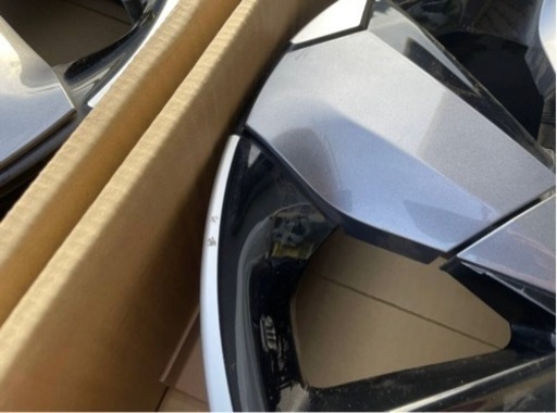 車のパーツ タイヤ、ホイール