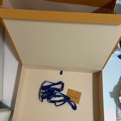 ルイヴィトン　空箱　ショップ袋　Louis Vuitton  ギフトボックス  2点の画像