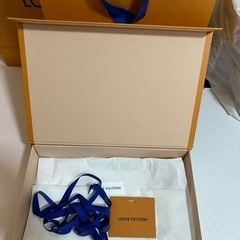 ルイヴィトン　空箱　ショップ袋　Louis Vuitton  ギフトボックス  2点の画像