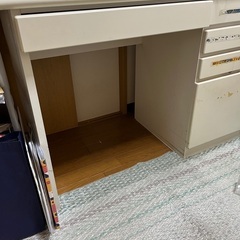 ソファー、ラックはいいものです。ぜひもらってかださいの画像