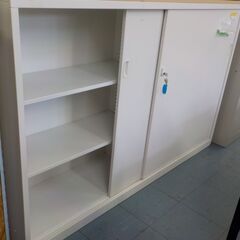 ID：392120　書庫　鍵付きの画像