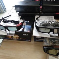 思い切りました。 ご家族皆様でお楽しみ下さい。特典付きです! Panasonic　VIERA　３Dグラス　6個セット(Ｌサイズ×１個　Mサイズ×3個　Sサイズ×2個）の画像