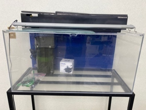 90×45×45   アクリル水槽   エーハイム2215 LEDライト　　　アングル水槽台