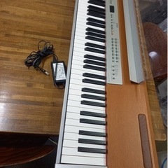 電子ピアノ