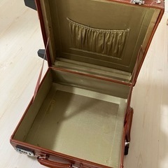 本革レザートランク　レザーキャリーバッグの画像