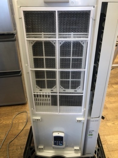 K117★コロナ製★2017年製冷房専用窓用エアコン4～6畳用★3カ月間保証付き★近隣配送可能