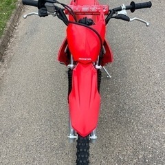 2024年モデル　CRF125Fの画像