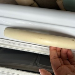 白いスーツケース　4〜5泊用　取っ手難あり 中側綺麗
の画像