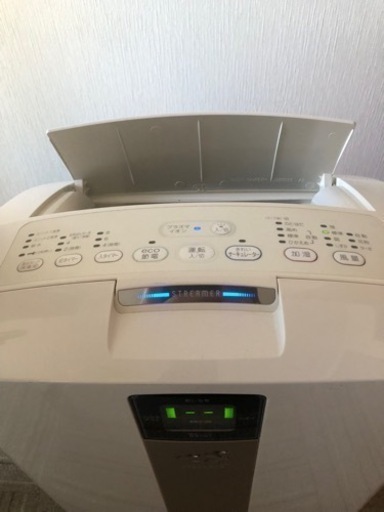 ダイキン加湿空気清浄機 ACK70P-W ホワイト