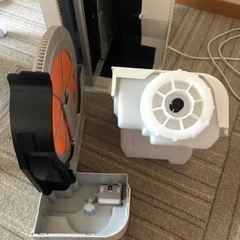 ダイキン加湿空気清浄機 ACK70P-W ホワイトの画像