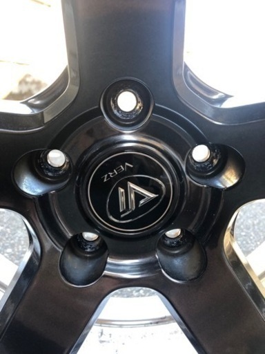 車のパーツ タイヤ、ホイール