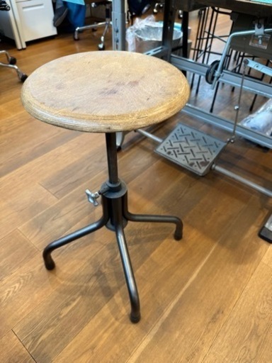 アンティークスツール