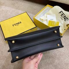 フェンディ FENDI ショルダーバッグ ブラックの画像
