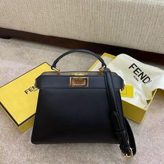 フェンディ FENDI ショルダーバッグ ブラックの画像
