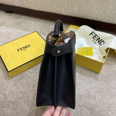 フェンディ FENDI ショルダーバッグ ブラックの画像