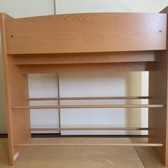 本棚付き収納棚の画像