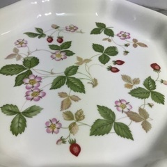 ロ2405-846 ウェッジウッド ワイルドストロベリー オクタゴナルディッシュ 大皿プレート直径約24.5cm 中古美品の画像