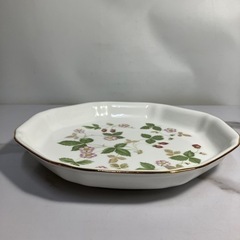 ロ2405-846 ウェッジウッド ワイルドストロベリー オクタゴナルディッシュ 大皿プレート直径約24.5cm 中古美品の画像
