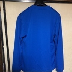 長袖Tシャツ　青　Mサイズの画像