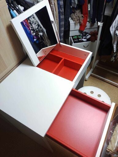IKEAのドレッサーほぼ未使用