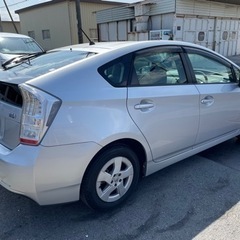 車検2年付き！トヨタプリウス シルバーの画像
