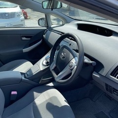 車検2年付き！トヨタプリウス シルバーの画像