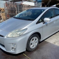 車検2年付き！トヨタプリウス シルバーの画像