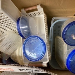 早い者勝ち‼️無料で‼️100均とかで売っている小物入れ