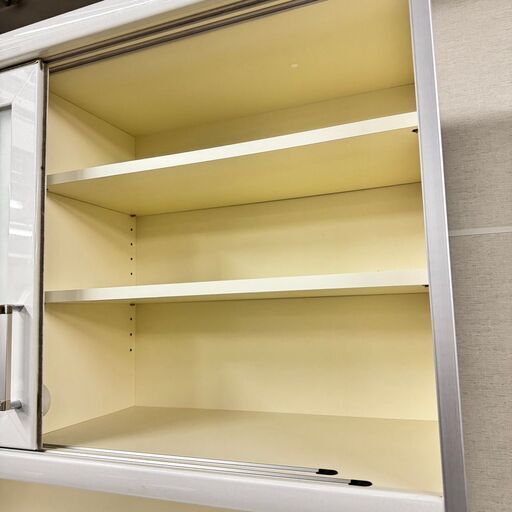 W 17925  パウモナ 2枚ガラス扉キッチンボード 食器棚  ◆大阪市内・東大阪市他 6,000円以上ご購入で無料配達いたします！