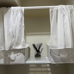 ニトリクローゼットラック2つ大理石床シート突っ張り棒　　の画像