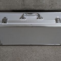 取っ手付きシルバーケース
