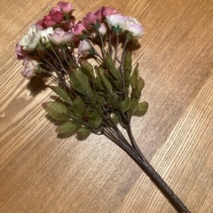 造花 バラ 飾りの画像