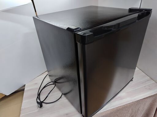 世田谷区近辺配送可能　正常作動品　2022年製　46L 1ドア冷蔵庫（庫内温度調整ダイヤル付き） 　高さ50㎝　JR046ML01　コンパクト　一人用　キッチン家電　ブラック