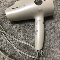 取引中　
ジャンク　パナソニック　ドライヤー　eh-na96　家...