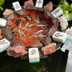 浮遊するメダカの餌場、麻雀牌タイプ